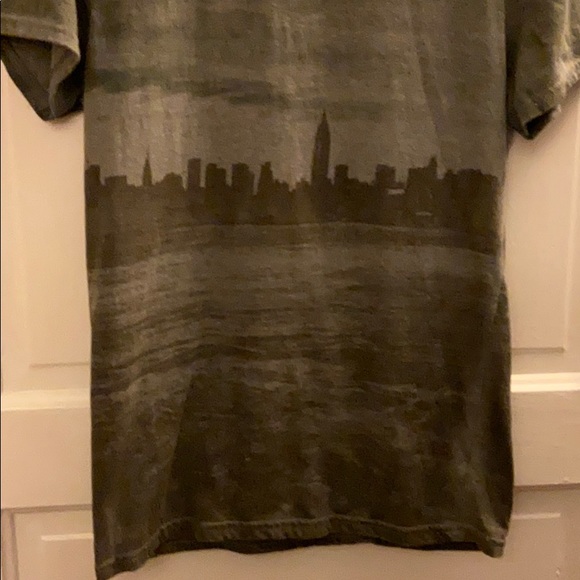 American Eagle Outfitters Short Sleeve Graphic Tee - Picture 2 of 5